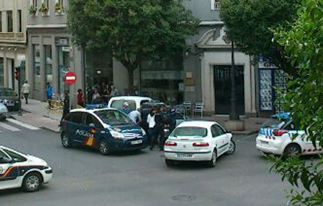 Imagen de la detención de Montserrat González y Triana Martínez
