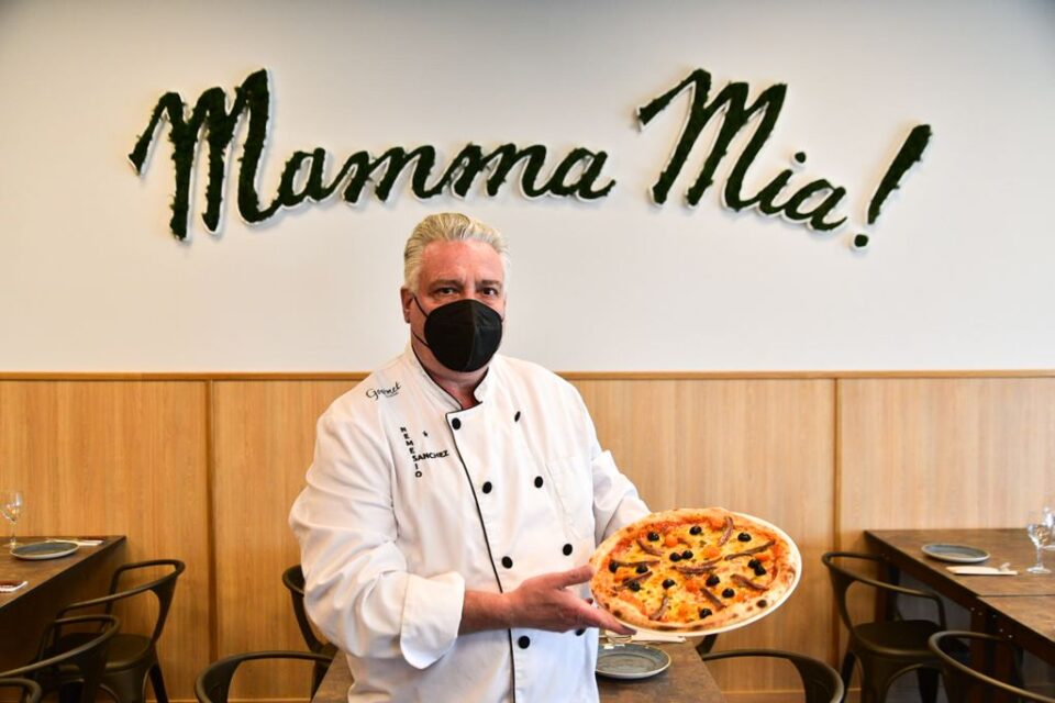Dar derechos Bienes cartucho El restaurante Mamma Mia renueva su imagen con un cambio de look y nuevos  platos