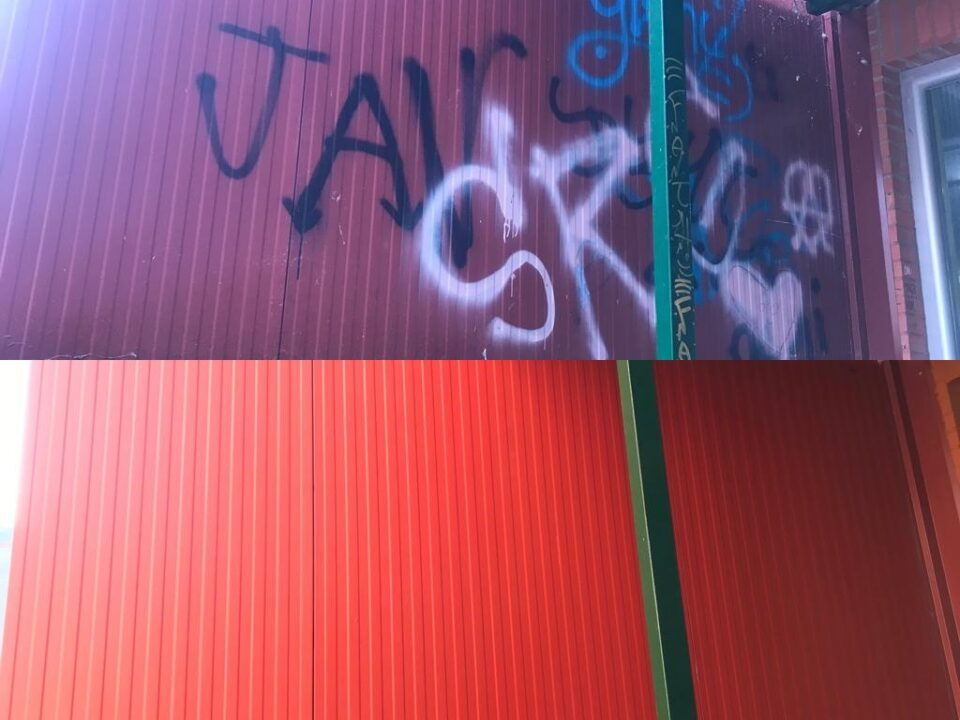 Grafitis en colegios de Ponferrada