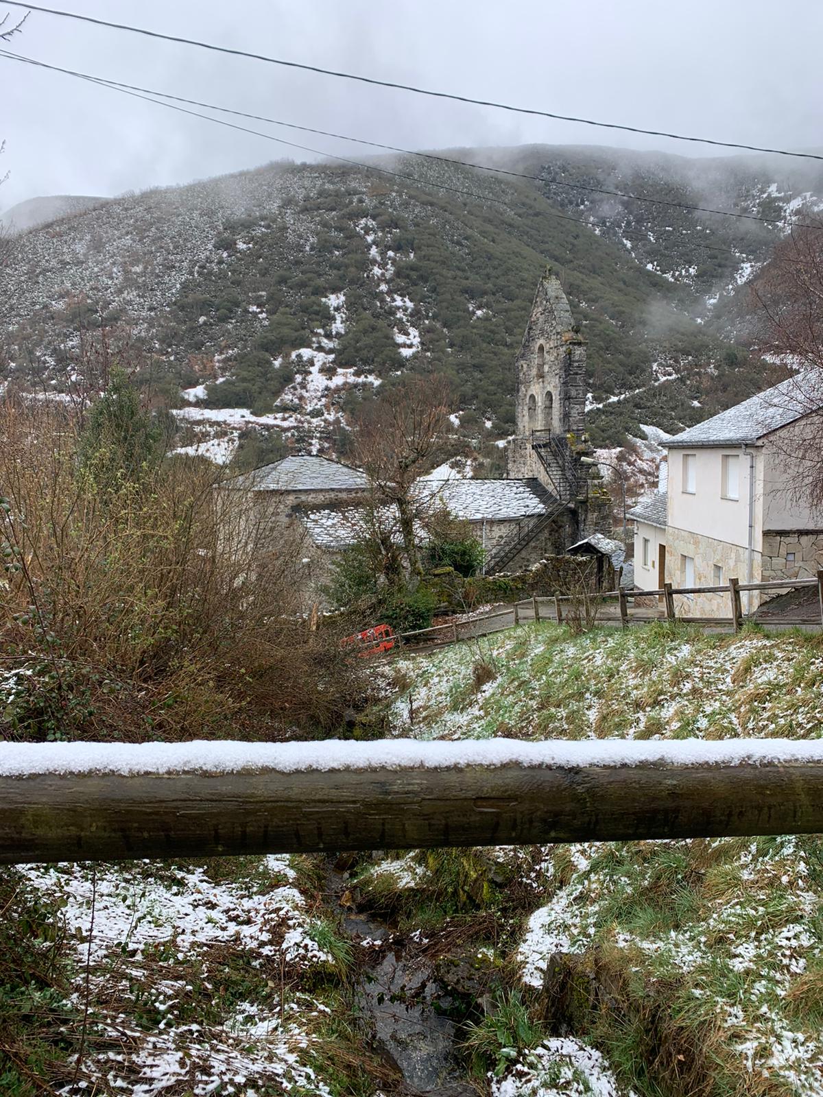 Tejeira nevado en marzo / Descubriendo El Bierzo