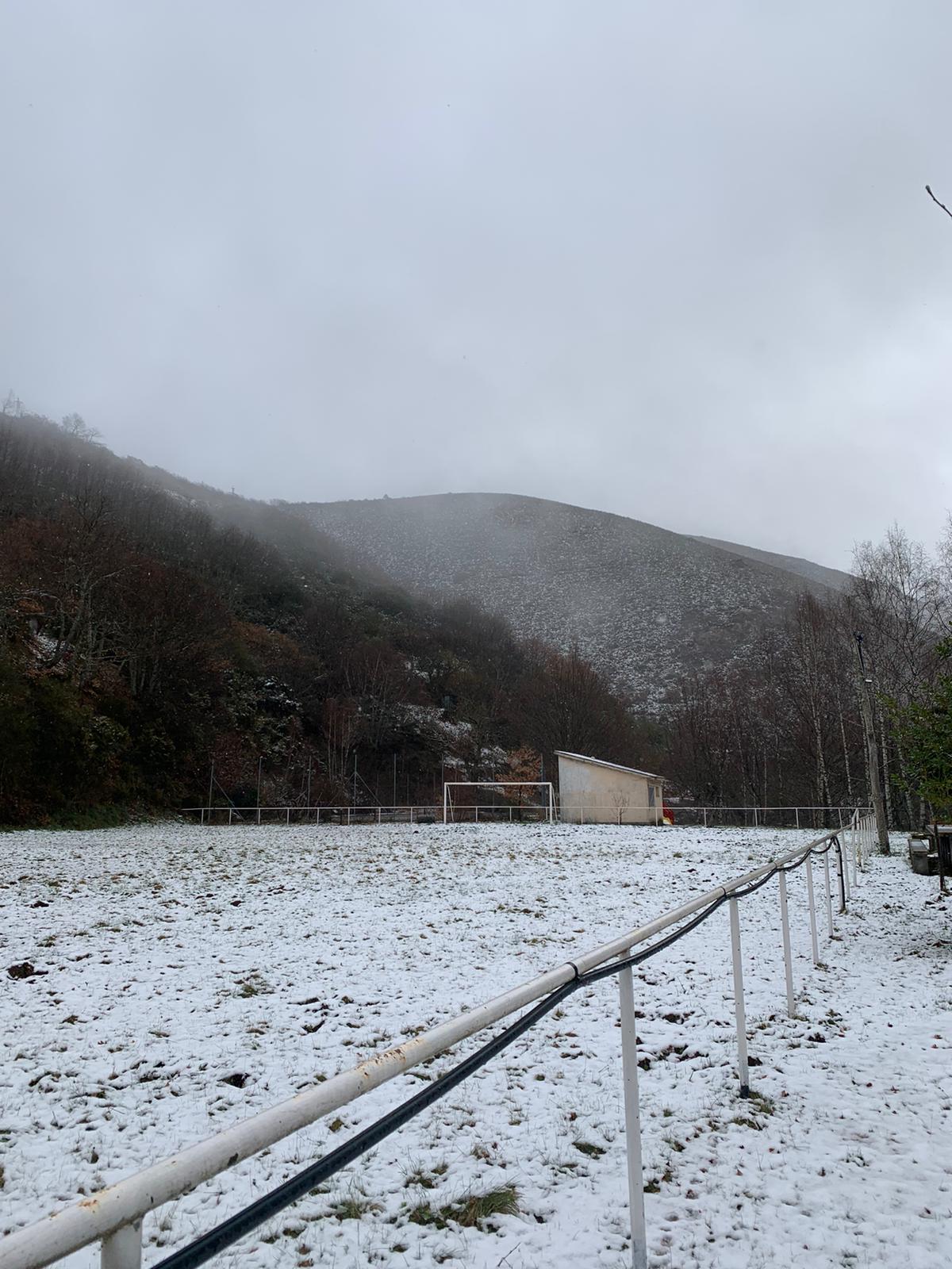 Tejeira nevado en marzo / Descubriendo El Bierzo
