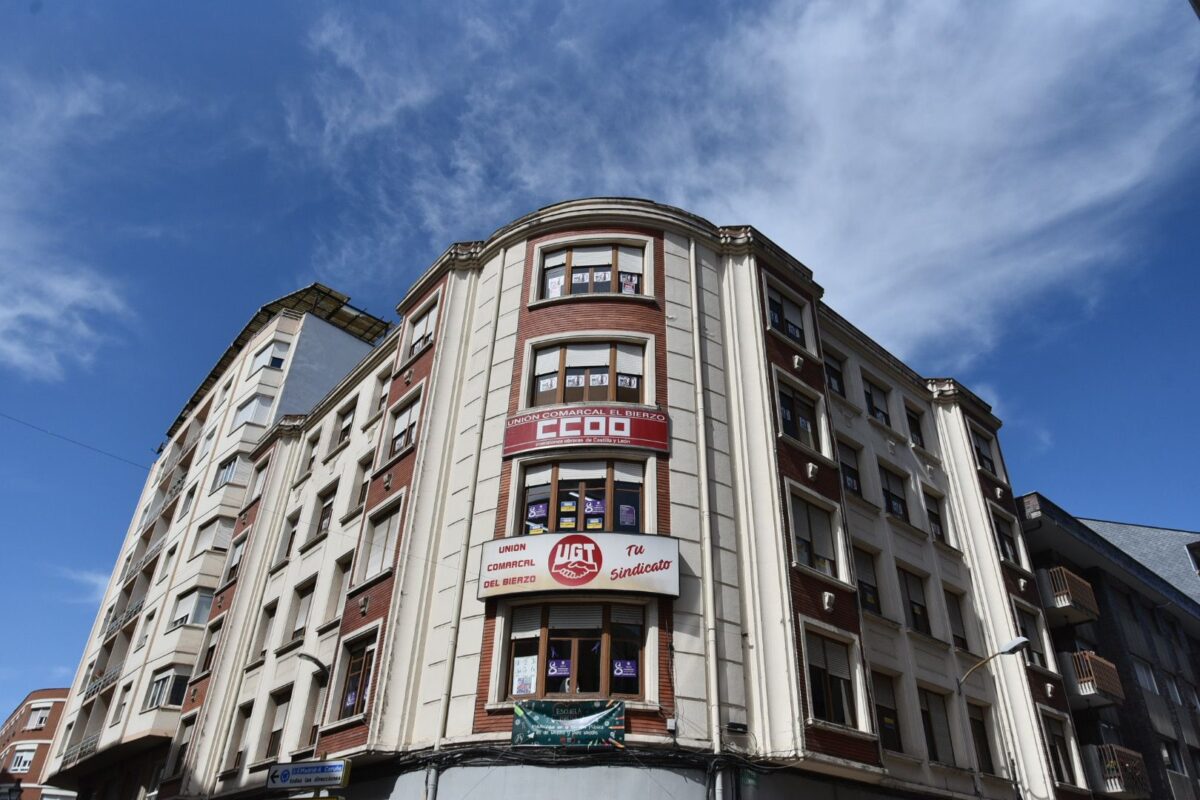 Sede de CCOO y UGT en Ponferrada