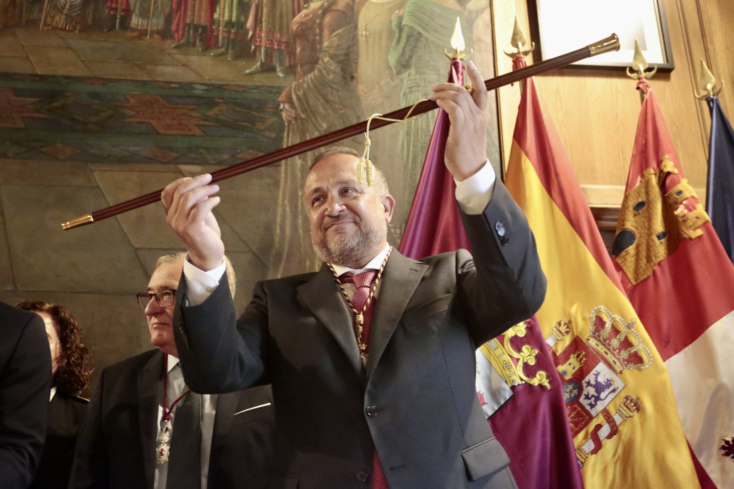 Gerardo Álvarez Courel toma el bastón de mando de la Diputación de León