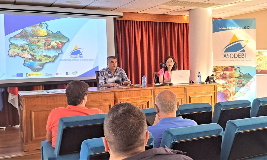 El presidente de Asodebi, José Luis Ramón, durante un acto de la asociación