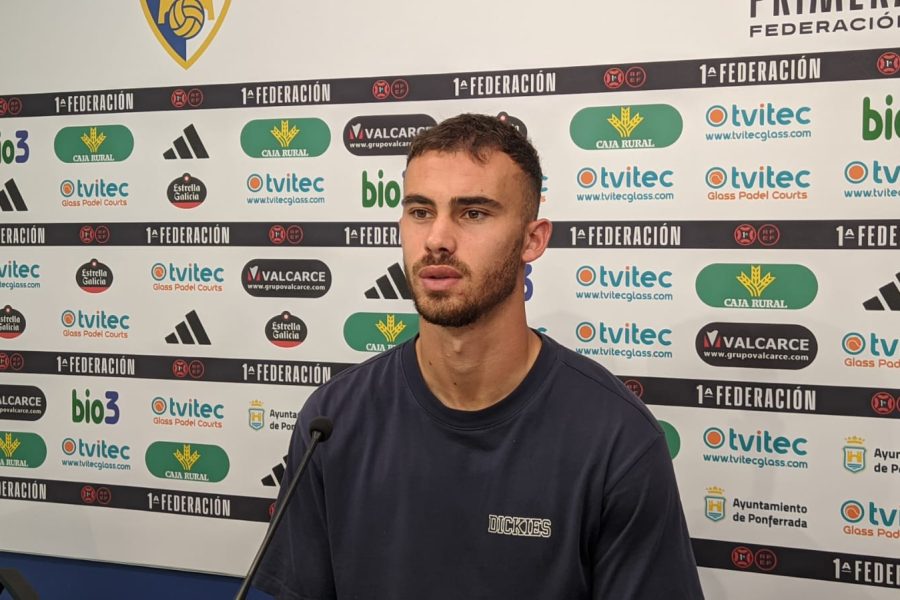 Toni Leal, jugador de la Ponferradina