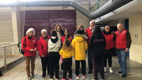 Miembros de Cruz Roja y el Bembibre Hockey Club.