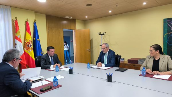 Reunión entre Olegario Ramón y Luis Miguel González Gago en Valladolid