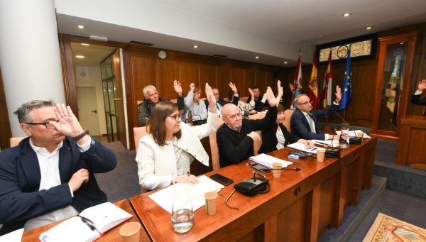 Concejales del PSOE en el pleno del Ayuntamiento de Ponferrada