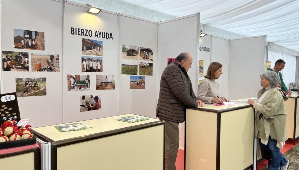 Carpa de las Jornadas Solidarias de Ponferrada 2024. / CC