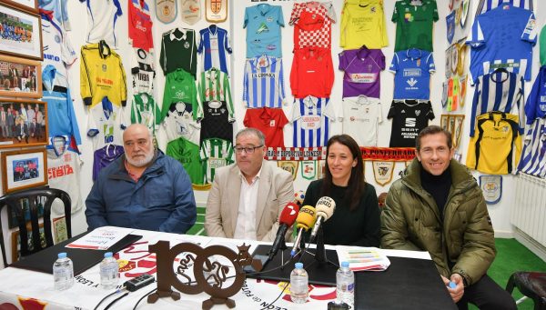 Presentación de la Jornada de Debutantes que se celebrará en Dehesas.