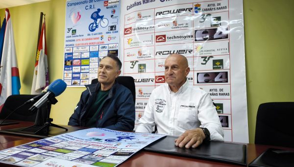Manuel García y Alberto Núñez, en la presentación del Campeonato de Castilla y León de contrarreloj en Cabañas Raras